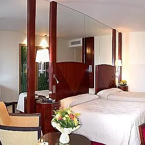 https://mirabeau.fr-provencehotel.com